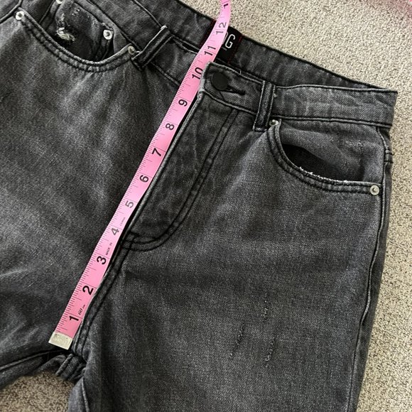 BDG High-Waisted Slim Straight Jean Washed Black - Picture 9 of 11